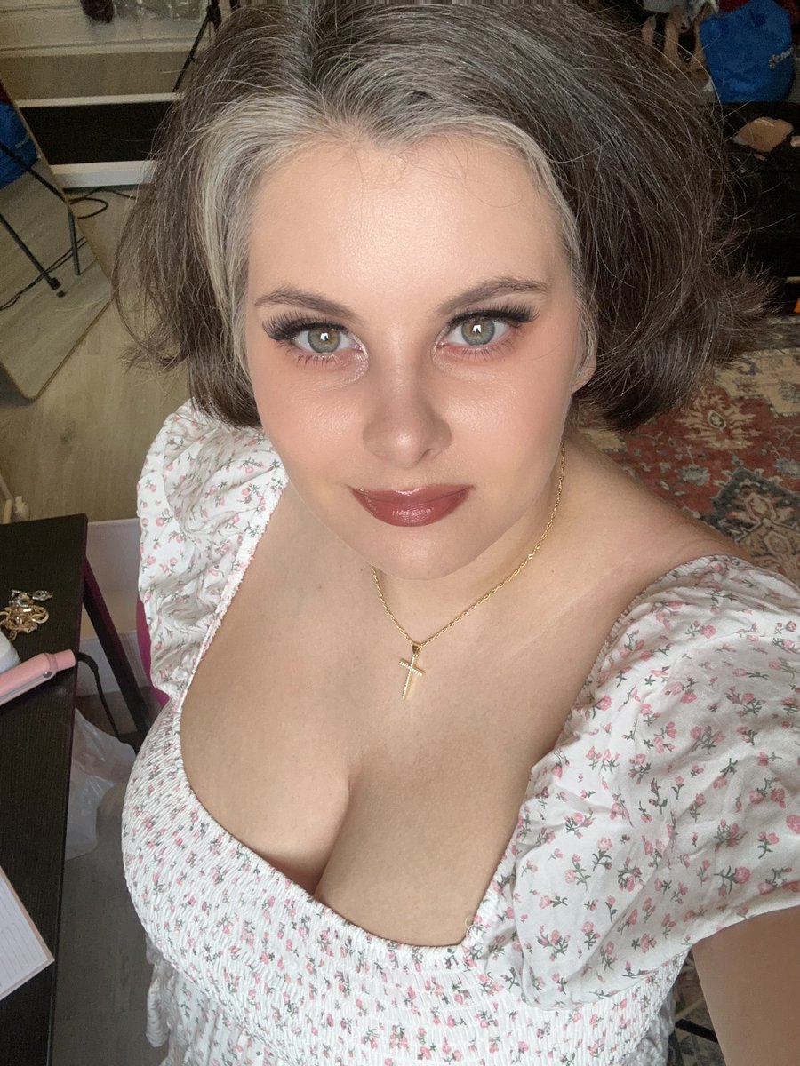 NaughtyMermaidEva tweet media