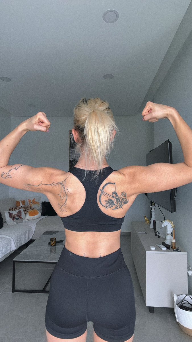 Collieesi tweet media