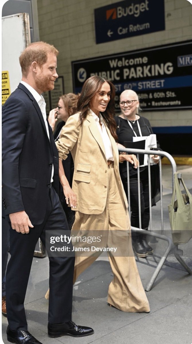 JuliaSugarbaker@🍷🇺🇸🇬🇧 tweet media