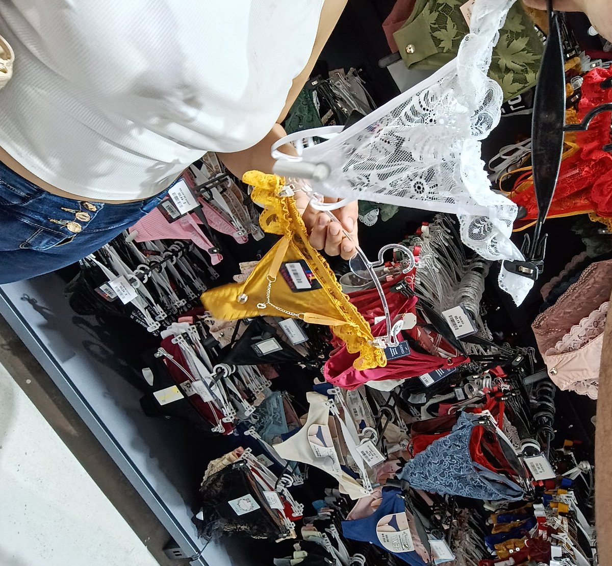 Julietta V tweet media