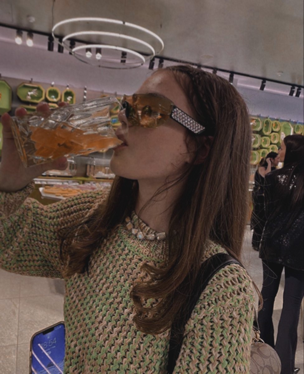  ⁎ 𝑠ℎ𝑎𝑟𝑚𝑎 , tweet media