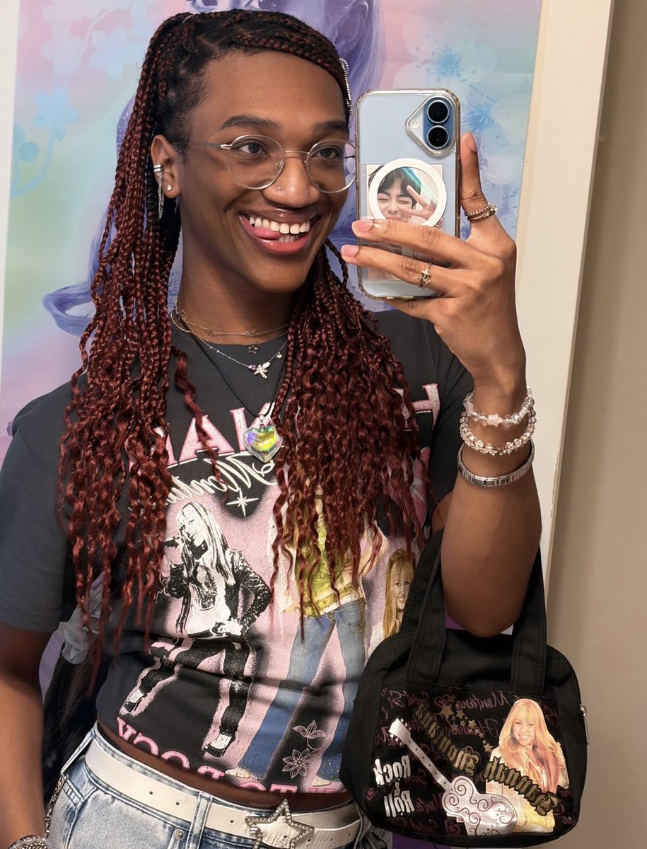 Dre IS seeing Madison and Ariana 🫧 tweet media