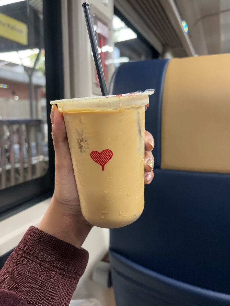 Cookie Monster tweet media