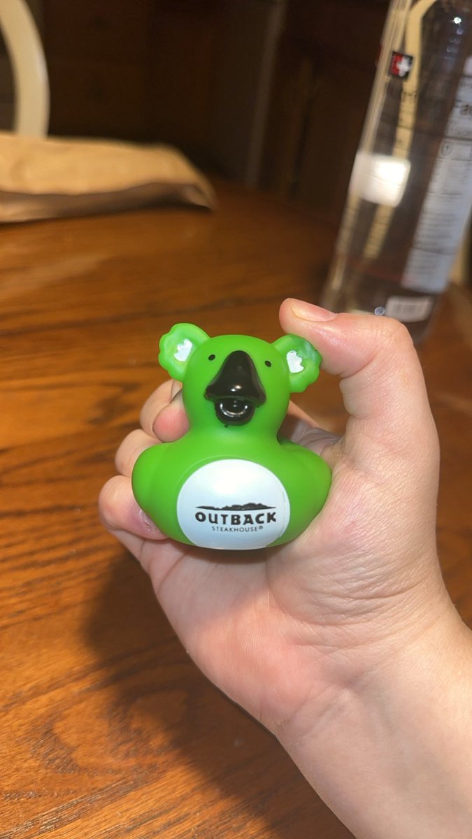 Little Leigh tweet media