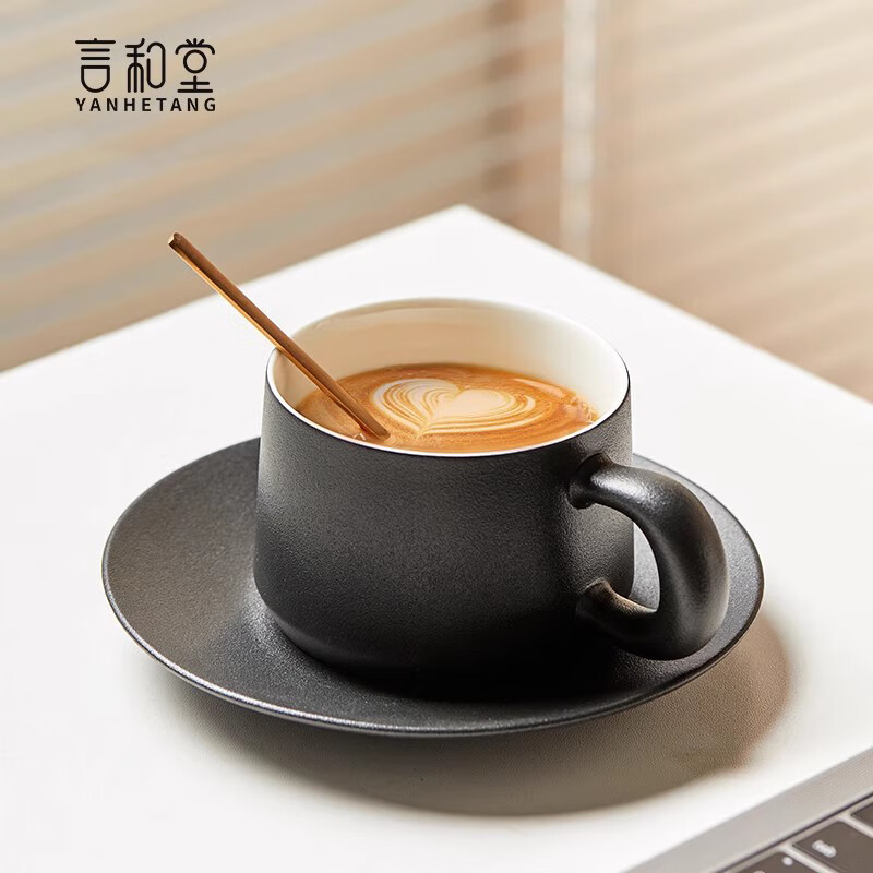 Auntie Murdoch tweet media