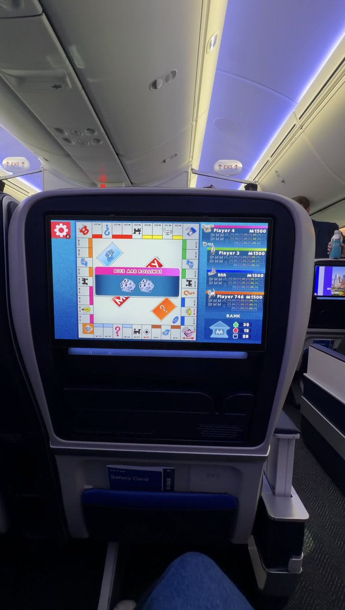 milesabovetech's tweet photo. So on United’s new planes you can play Monopoly or Uno against your friend on the new entertainment screens!! This is about go crazy on flights @united https://t.co/ZJFXOqxicT