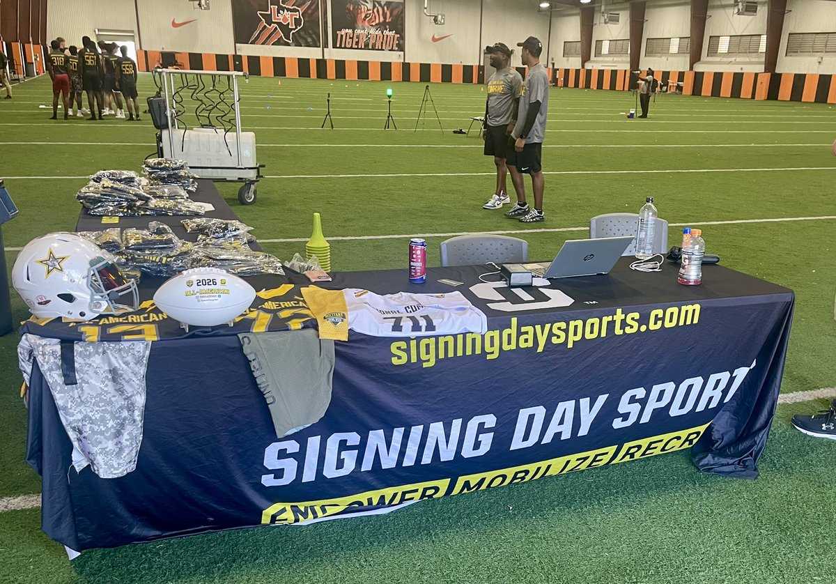 Christian Mackey. tweet media