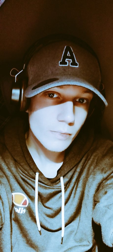 Ryan Burns tweet media