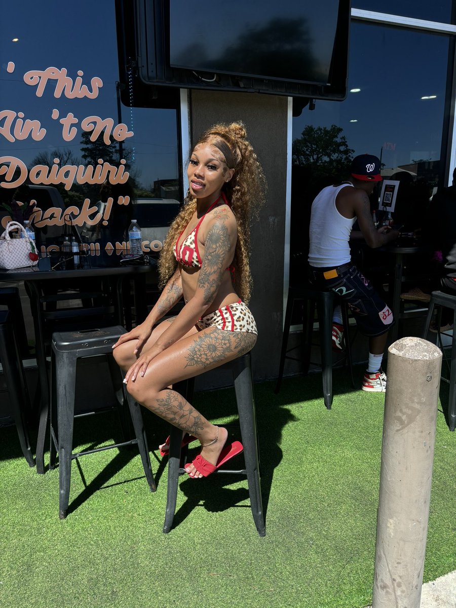 Diamond2livee's tweet photo. never beating the sexy allegations 🤭 https://t.co/WapWvpVe3P