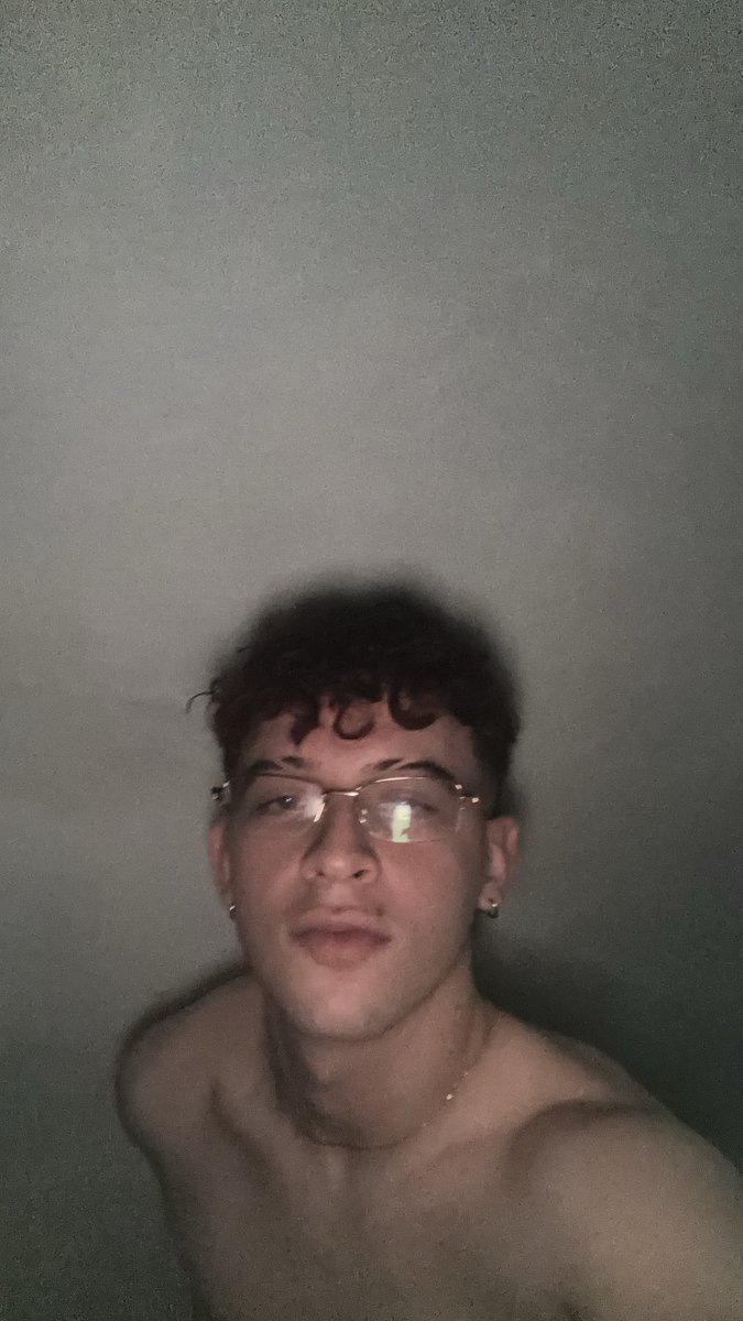 9vinhoRabud0🍑 tweet media