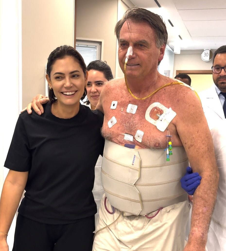 Bolsonaro finalmente vai para casa!