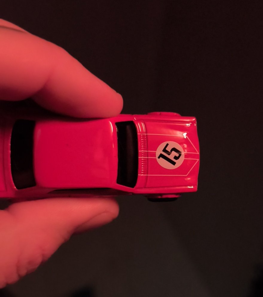 Mmmm dijo la muda. Medio dudoso este Hot Wheels (JAPONÉS) que me compré hoy