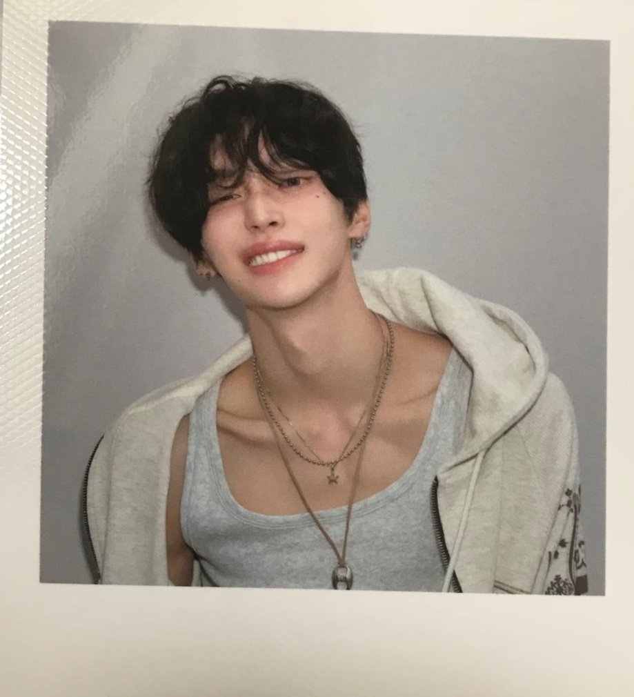 🐈‍⬛˙⋆✮𝐫 tweet media