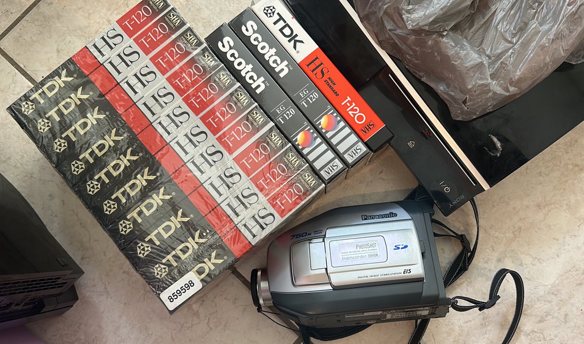 samtron5000 - soldering mommy tweet media