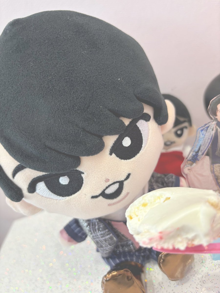 d_m_32's tweet photo. お誕生日おめでとう🎂🎉
涼太くんが見せてくれる景色楽しみに、これからも応援しますꉂꉂ📣

#宮舘涼太誕生祭2026 
#HBDRyotaMiyadate2026 https://t.co/s0depj5tDS