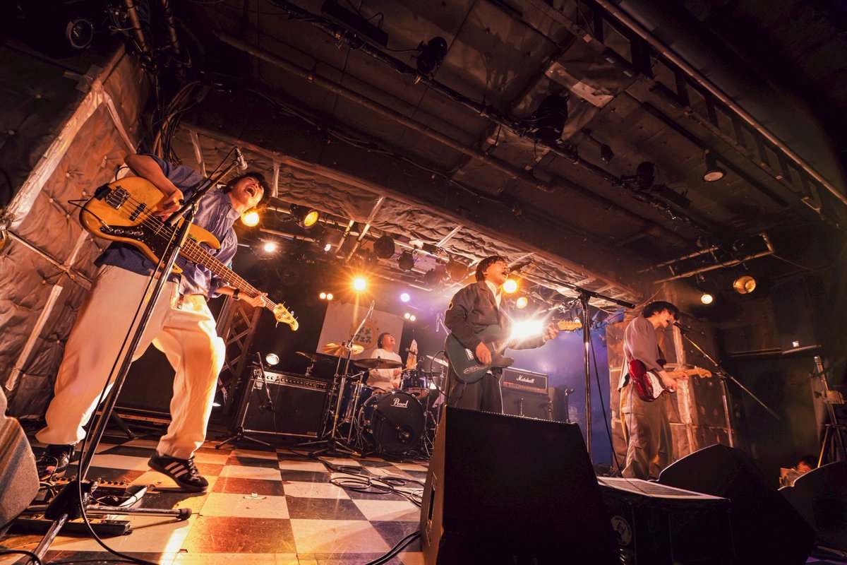 memetoour tweet media