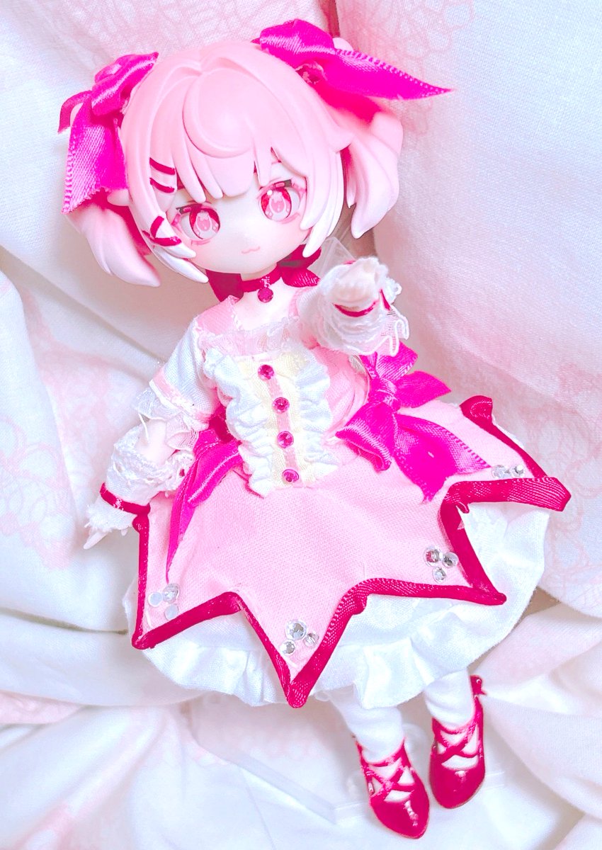 みぁ☦︎︎地雷メイクでロリィタ着てる人☦︎︎ tweet media