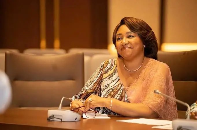 À LA UNE tweet media