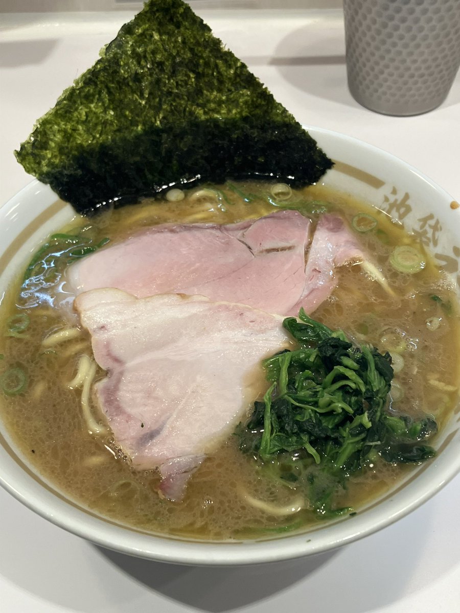 グッチ tweet media