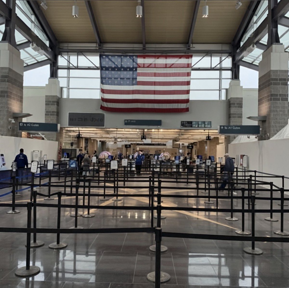 David Santa Carla 🦇 tweet media