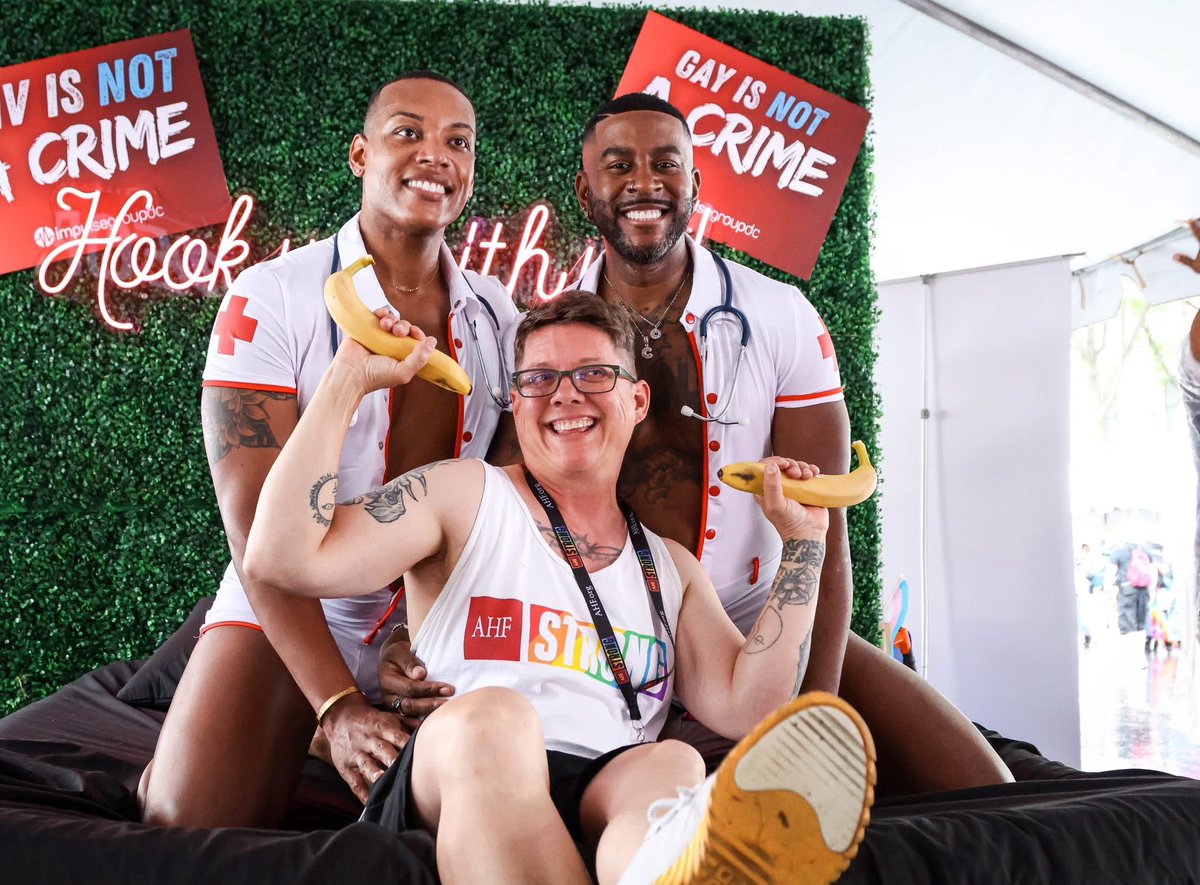 Madam Hamilton tweet media