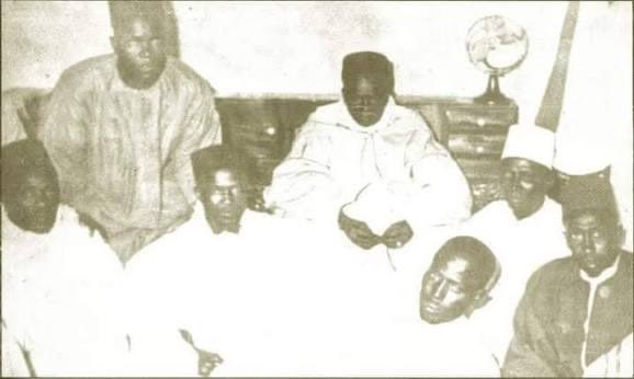 amiral_bgm's tweet photo. Je ne sais pourquoi mais les anciennes images de Mame Khalifa RTA me font ressentir quelque chose de spécial.. https://t.co/fSHApE43mP