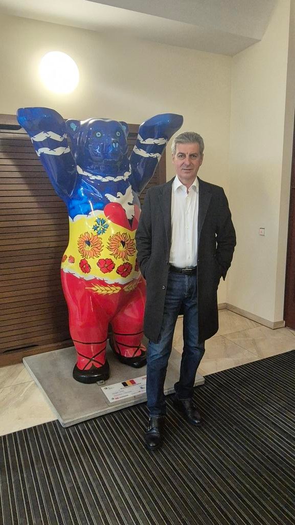 Adriana Stanescu tweet media