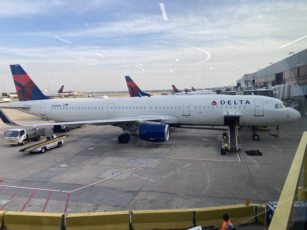 Bezu Halliwell tweet media