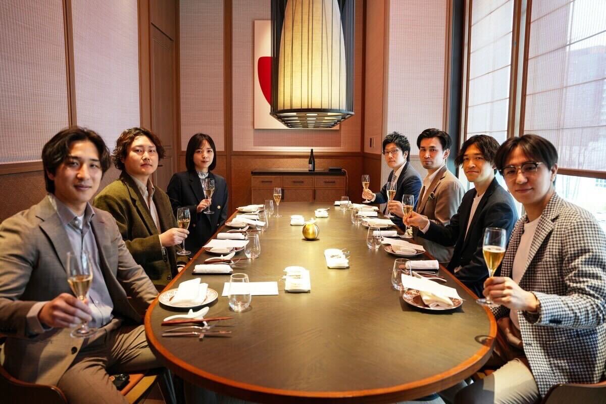 givecreation01's tweet photo. 企業のPMIを担う場合、最も重要なのは培われてきたカルチャーや価値観を尊重しながらシナジーを創出させること。

そのうえで、両社の経営理念および経営方針が併存する状態を許容し段階的に最適化していくアプローチする。

経営として明確に示すべき軸は、働きやすい職場・昇給・お困りごと解決という3点であり、これらを実現しに来たというスタンスを一貫して示すことである。