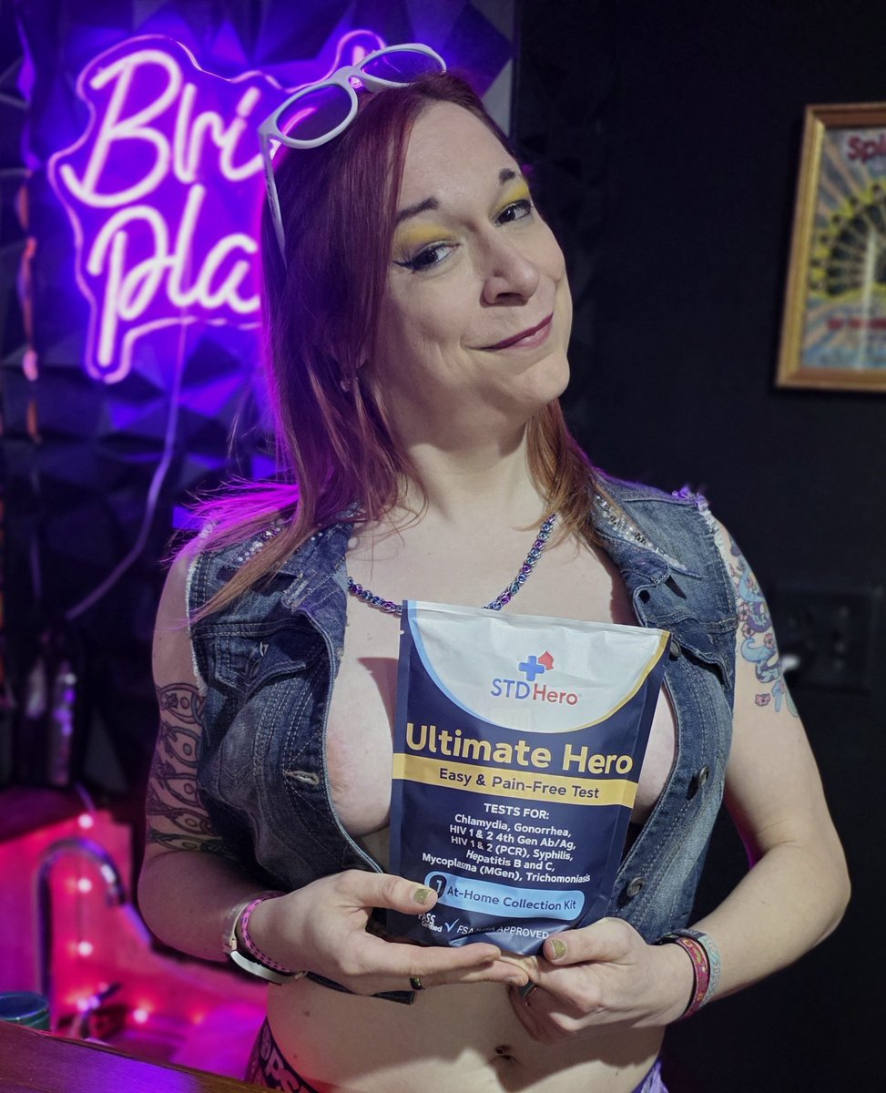 Brie Lovely Exxxotica Chicago (April 10-13) tweet media