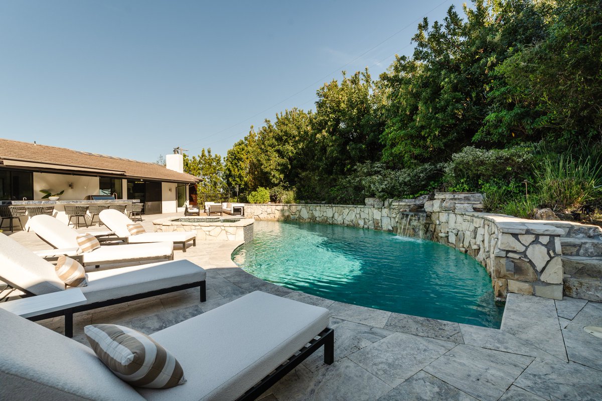 Douglas Elliman California tweet media