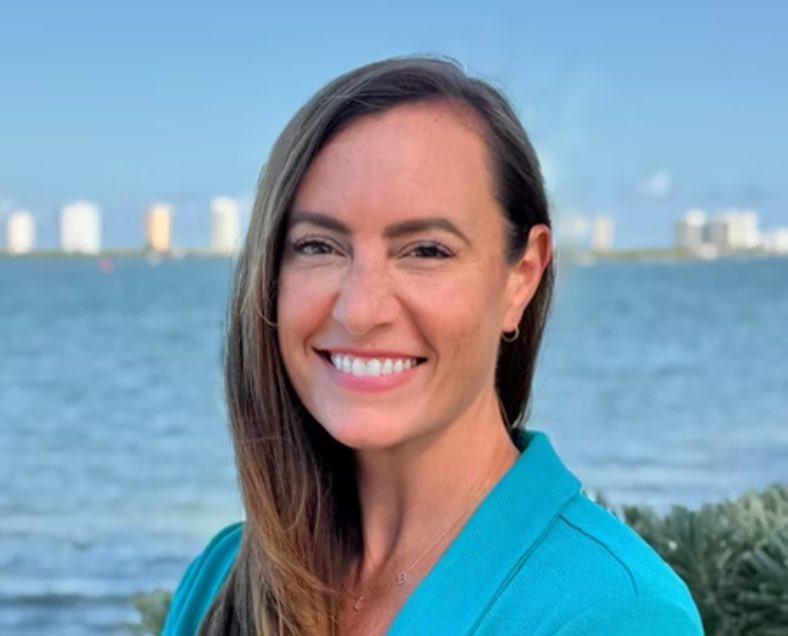 Protect Kamala Harris ✊ tweet media