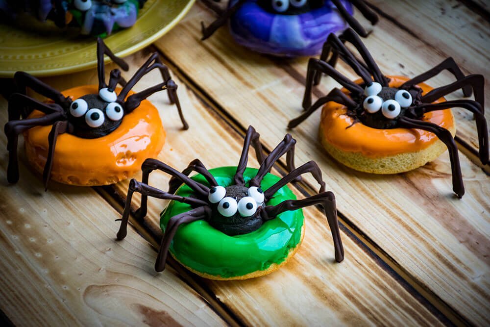 SPIDER Donut via The Starving Chef
#GhastlyGastronomy 

thestarvingchefblog.com/spider-leg-don…
