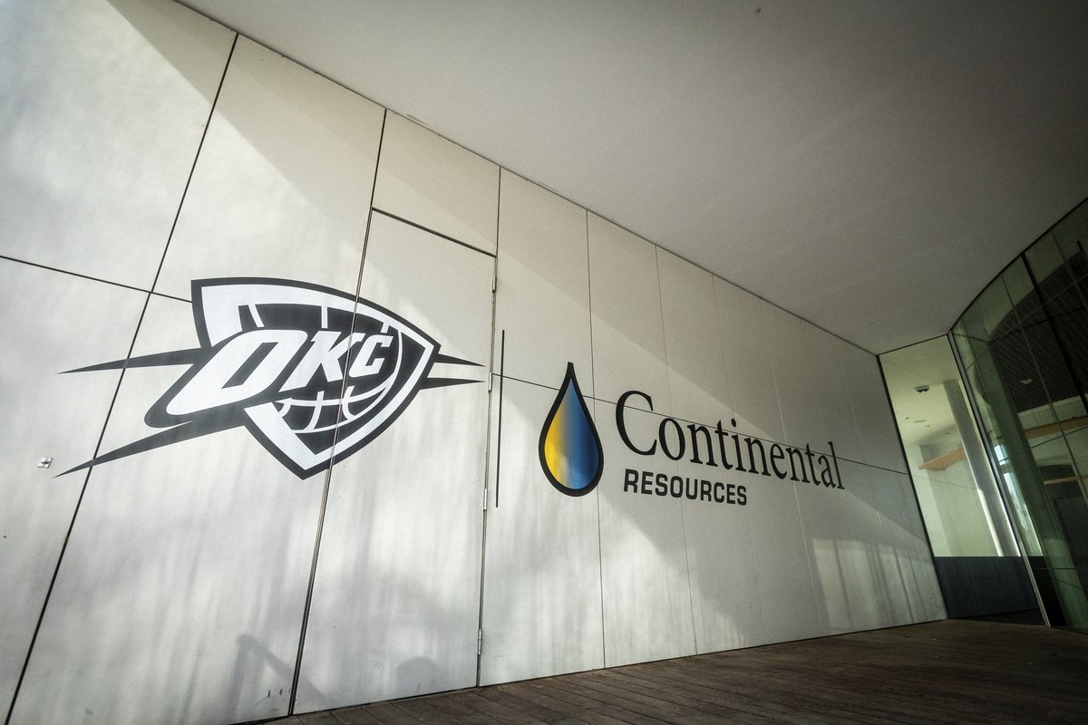 Continental Coliseum tweet media