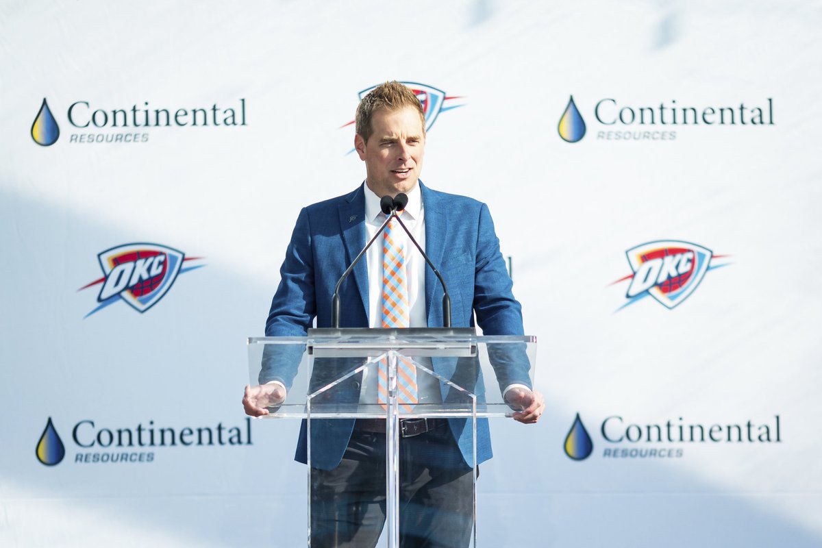 Continental Coliseum tweet media