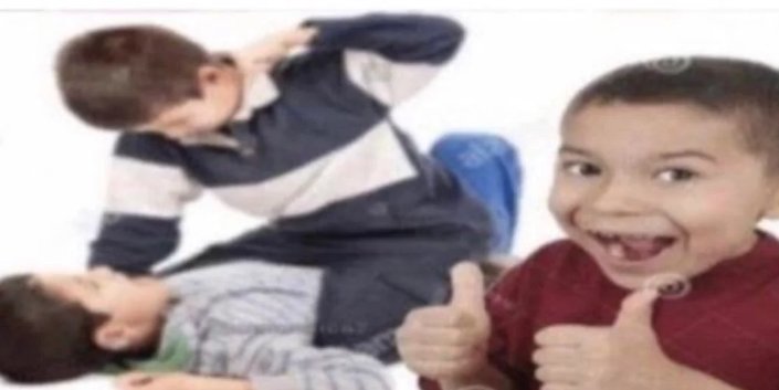 Miren una pelea de niños.
Nmms es jeffar y un random, bueno en esta ocasión es exactamente lo mismo.

No olviden que jeffar está casado 🤓👆🏻

PD: creo que el contenido de jeffar es algo entretenido, Pero aquí si se mamo