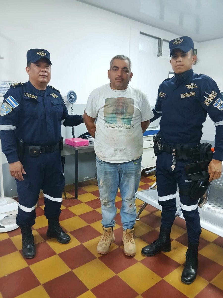 PNC El Salvador tweet media