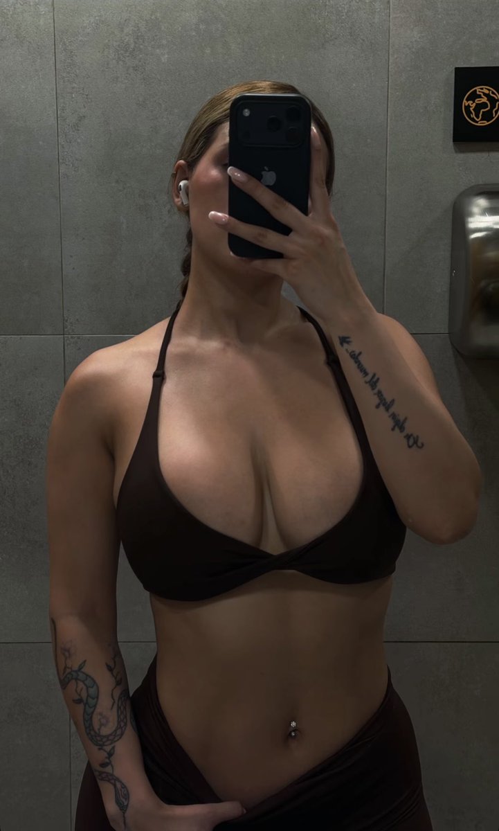 Angienmx tweet media