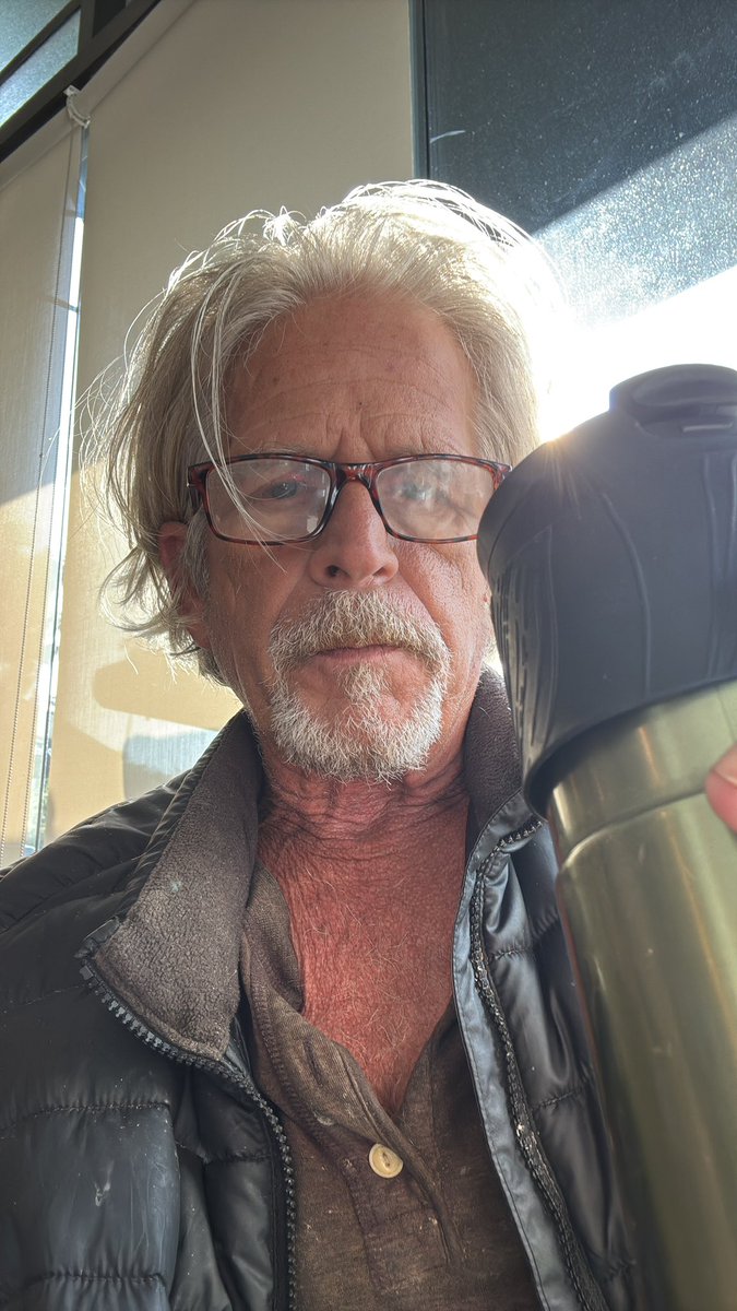 Ariwrite's tweet photo. @peetscoffee I don’t know the wind just always seems to drive me this way https://t.co/DKoSqK8nzB