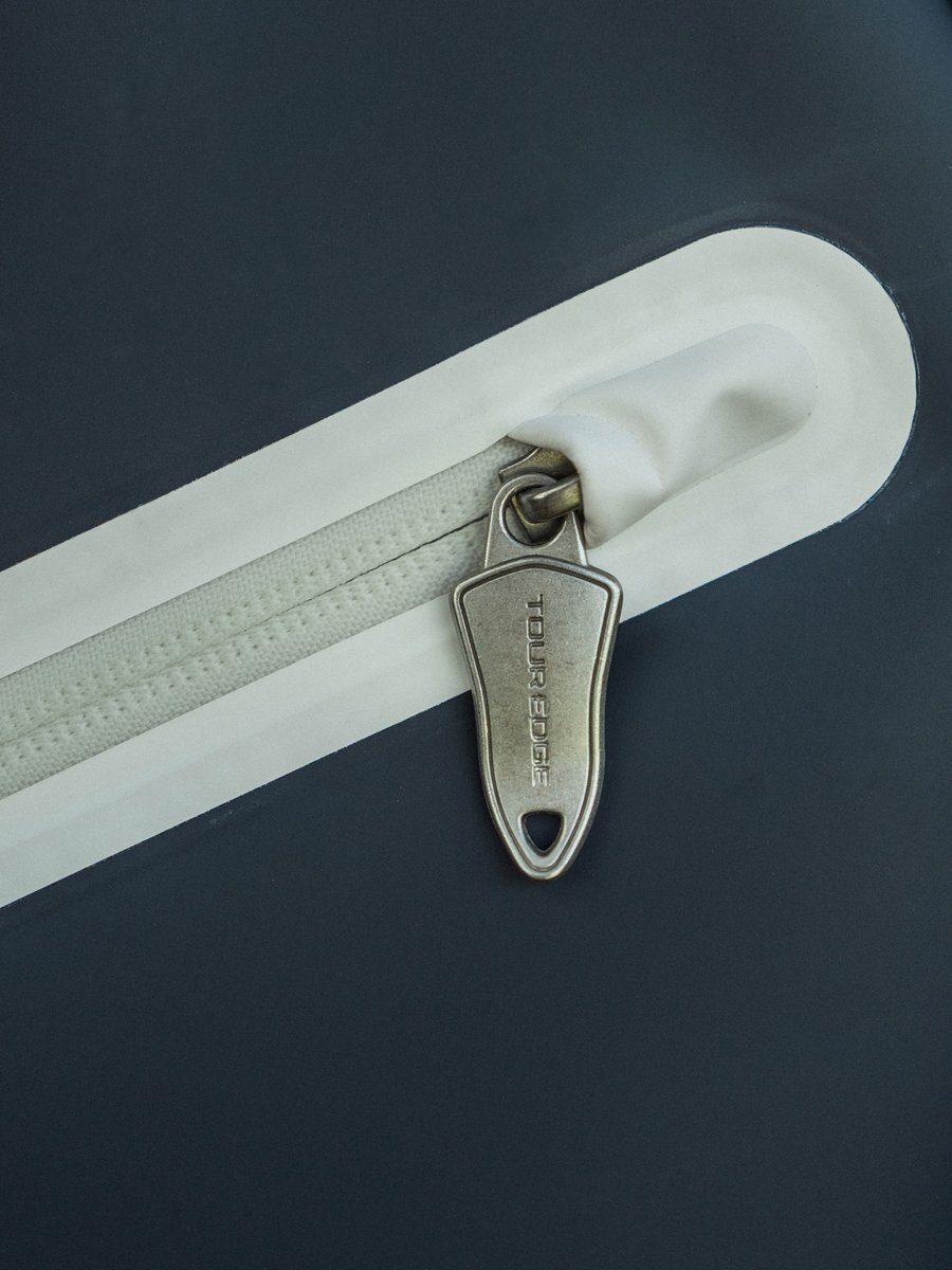 TourEdgeGolf's tweet image. New colors. Same standard.

The Xtreme Lux Stand Bag, now in a bold red, white, and blue color-way.

Built to carry everything. Designed to stand out.

#TourEdgeGolf #XtremeLux