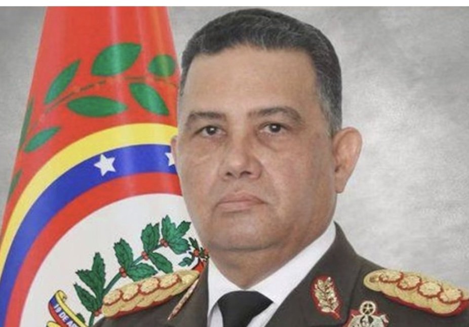 1/2 El pueblo quisiera que alguien sensato nos explicara   en que coño cambio nuestro país.  según dicen que hay una trancision, que estan inyectando un chorro e $$ para la economía por la venta del petroleo. pero aqui todos los días   nos quitan la electricidad 7 horas al dia