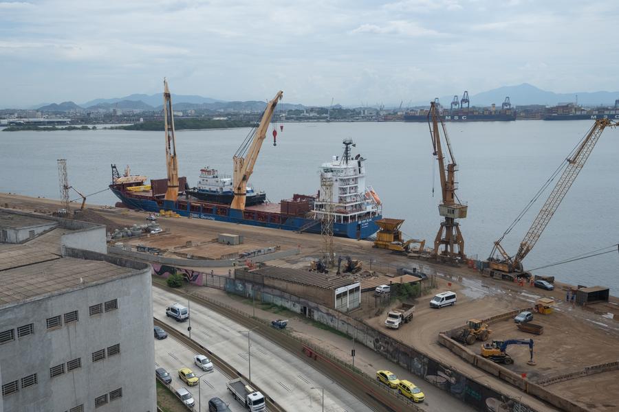 XHespanol's tweet image. Gobierno de #Brasil impulsa inversiones por 8.000 millones de dólares en 890 #proyectos en industria naval e infraestructura de puertos xhtxs.cn/ba90
#XinhuaNoticias