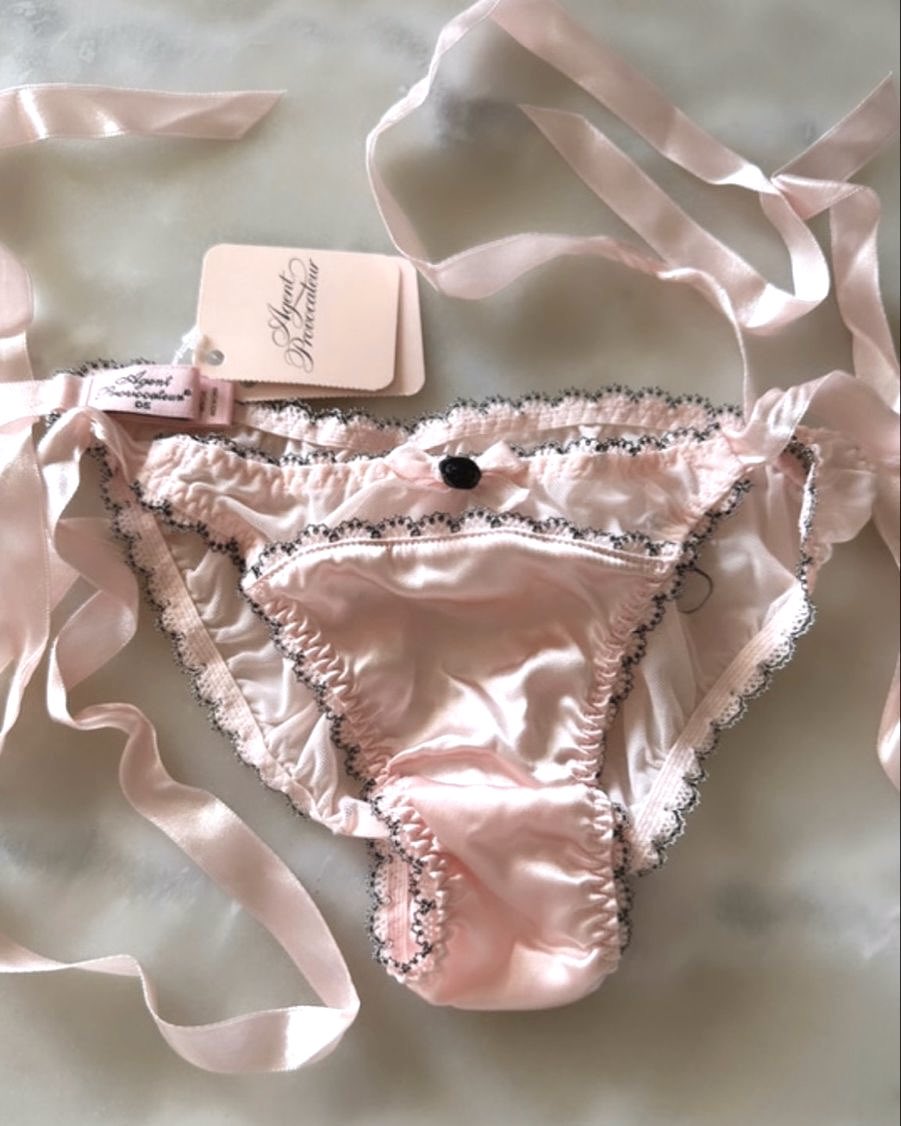 Ruby Jane 🦢 tweet media