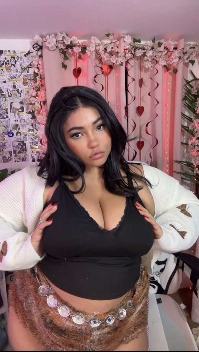 ThickWaifu𝑲𝒊𝒕𝒕𝒚 tweet media