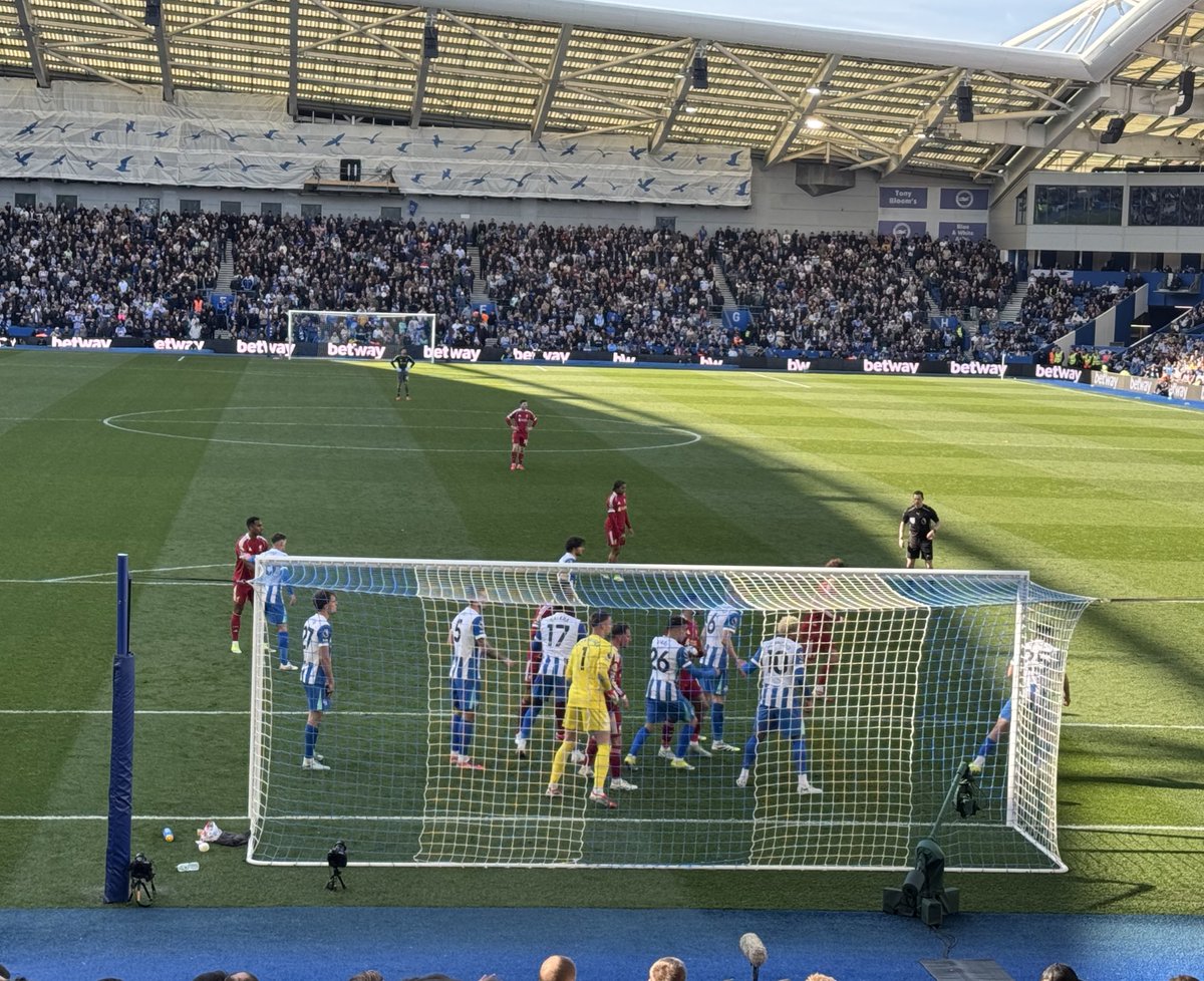 𝙹𝙰𝙼𝙸𝙴 𝙼𝙲𝚀𝚄𝙴𝙴𝙽 tweet media