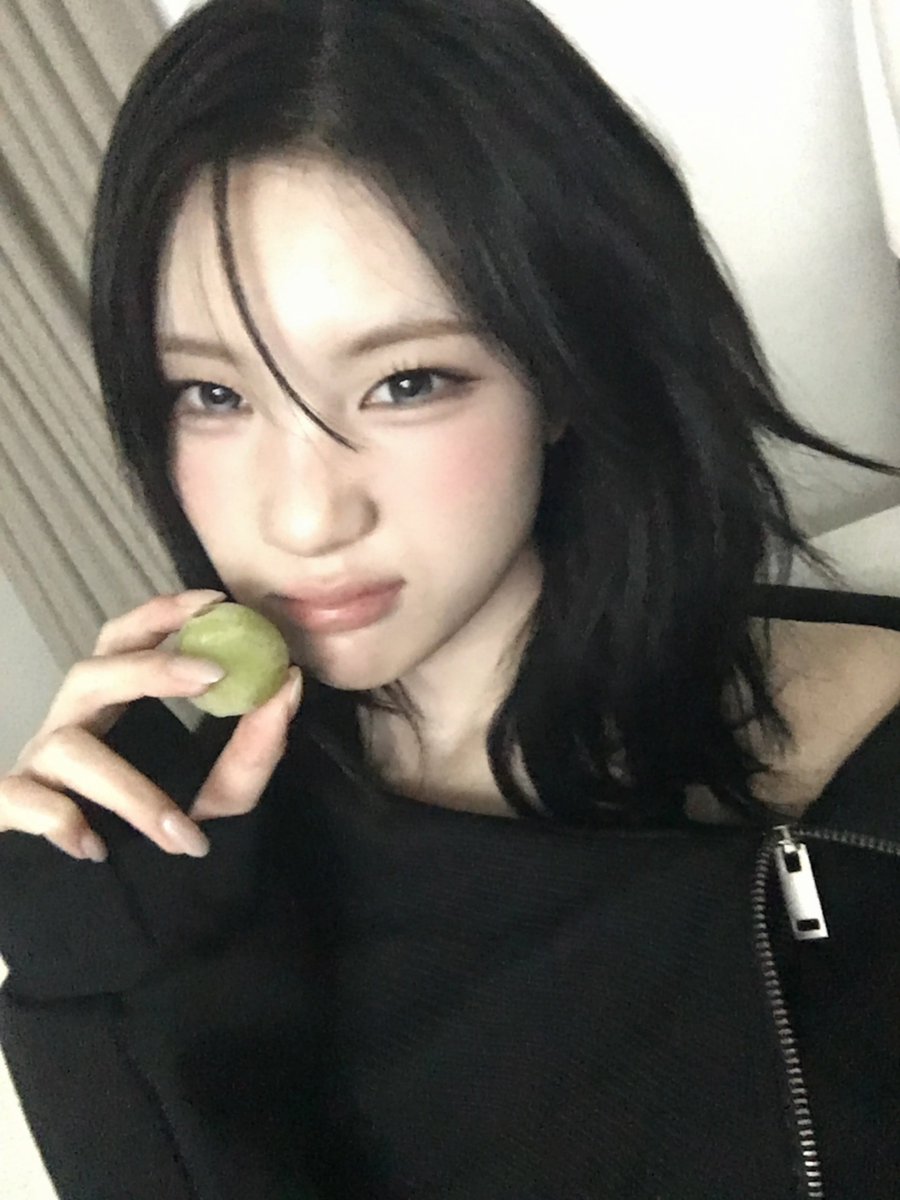 lilly is rude! tweet media