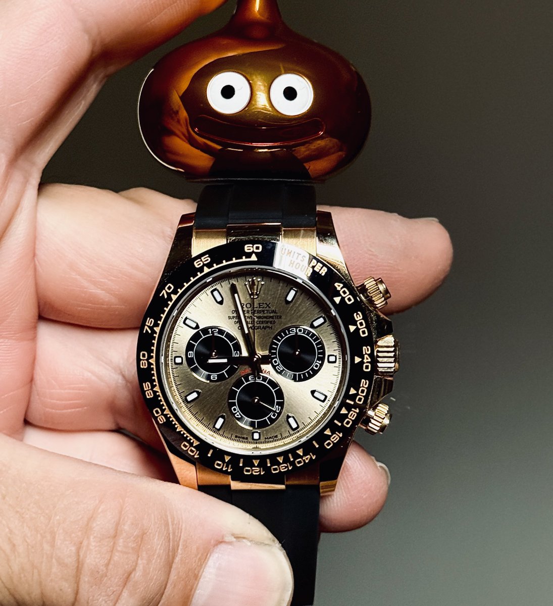 ろれろれ男 tweet media