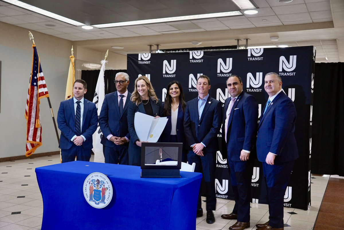 Customer Advocate tweet media