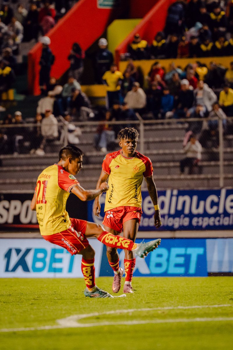 Con un tiro libre espectacular, Piero Guzmán marcó uno de los mejores goles de lo que va de <a href="/LigaEcuabetec/">Liga Ecuabet</a> . Su excelente partido le otorgó un puntaje de 9.6 en <a href="/SofascoreLA/">Sofascore Latin America</a> , uno de los más altos en el torneo. 

⚽️ 1 gol
🏹 4 pases claves
🎯 83% efectividad de pase