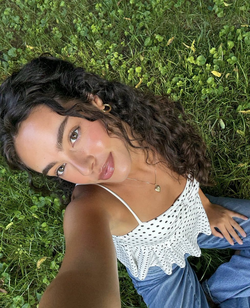 anastasia tweet media